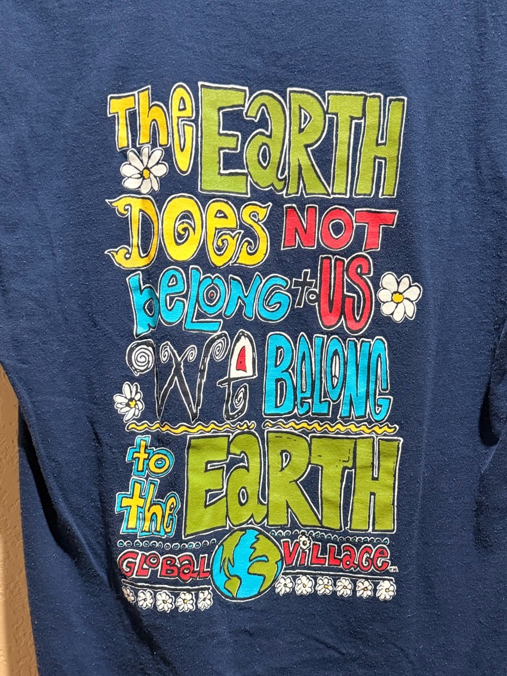 Unisex Vintage 90’s Earth Global Village T-Shirt Size Medium Navy Blue